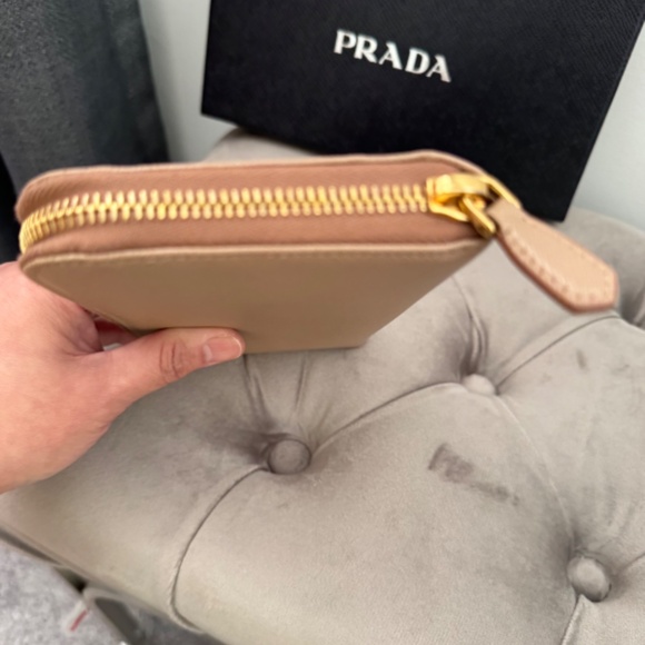 Prada Fiocco Bow Wallet Ribbon Saffiano Leather Zip  Around Wallet AUTHENTIC - Picture 8 of 8